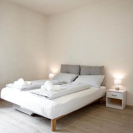Bright Studio Apartment With Free Private Parking Merano Exteriör bild
