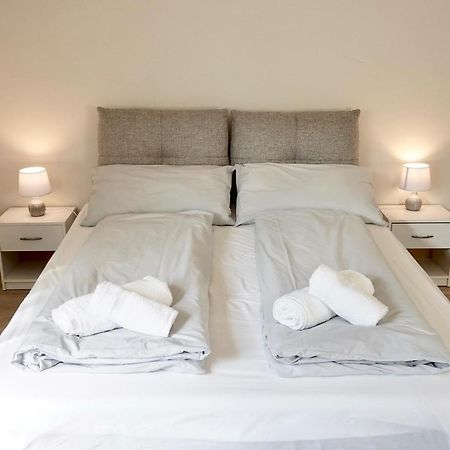 Bright Studio Apartment With Free Private Parking Merano Exteriör bild