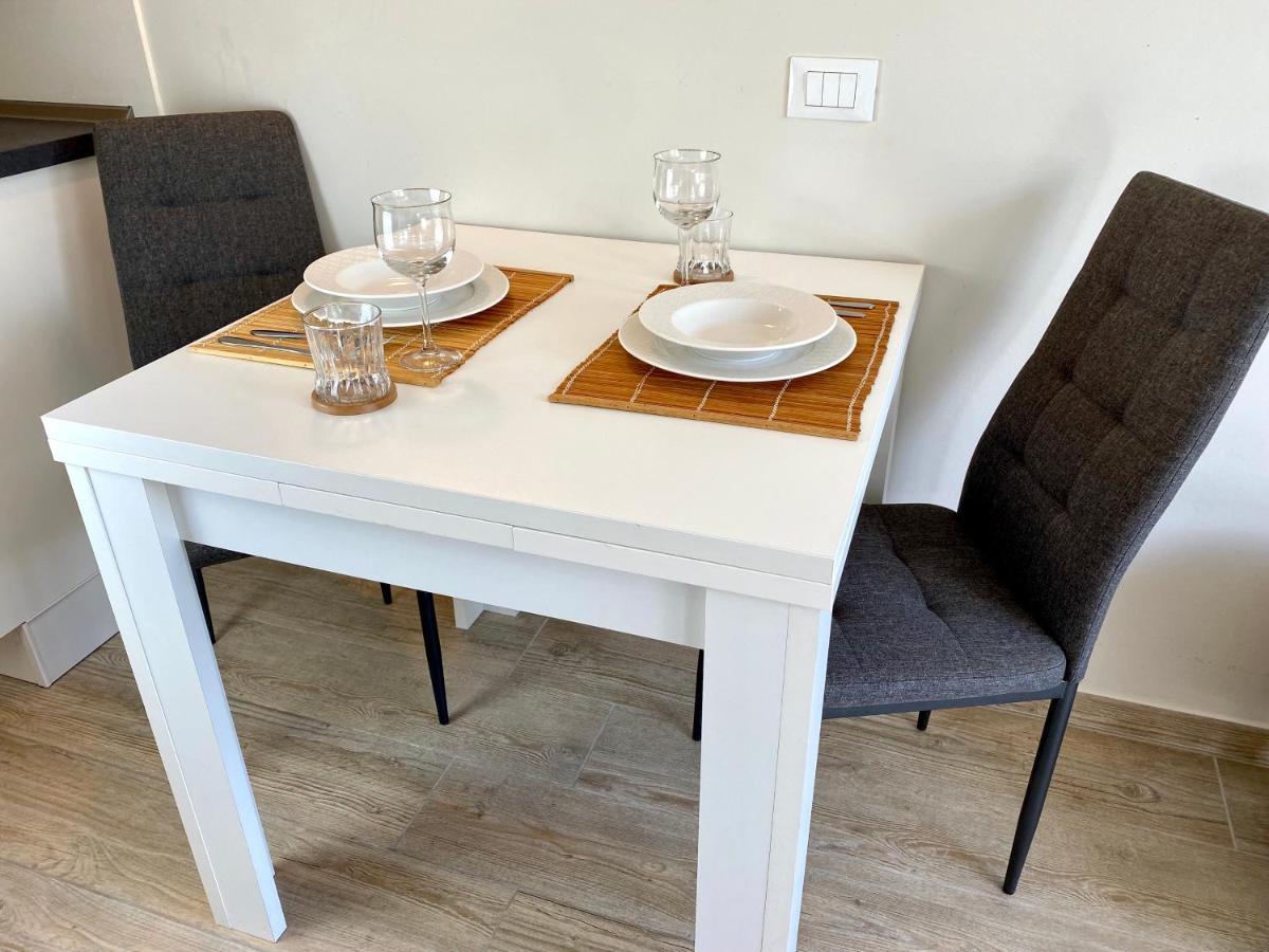 Bright Studio Apartment With Free Private Parking Merano Exteriör bild