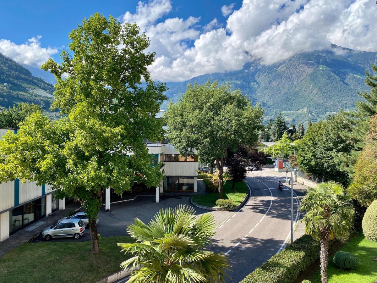 Bright Studio Apartment With Free Private Parking Merano Exteriör bild